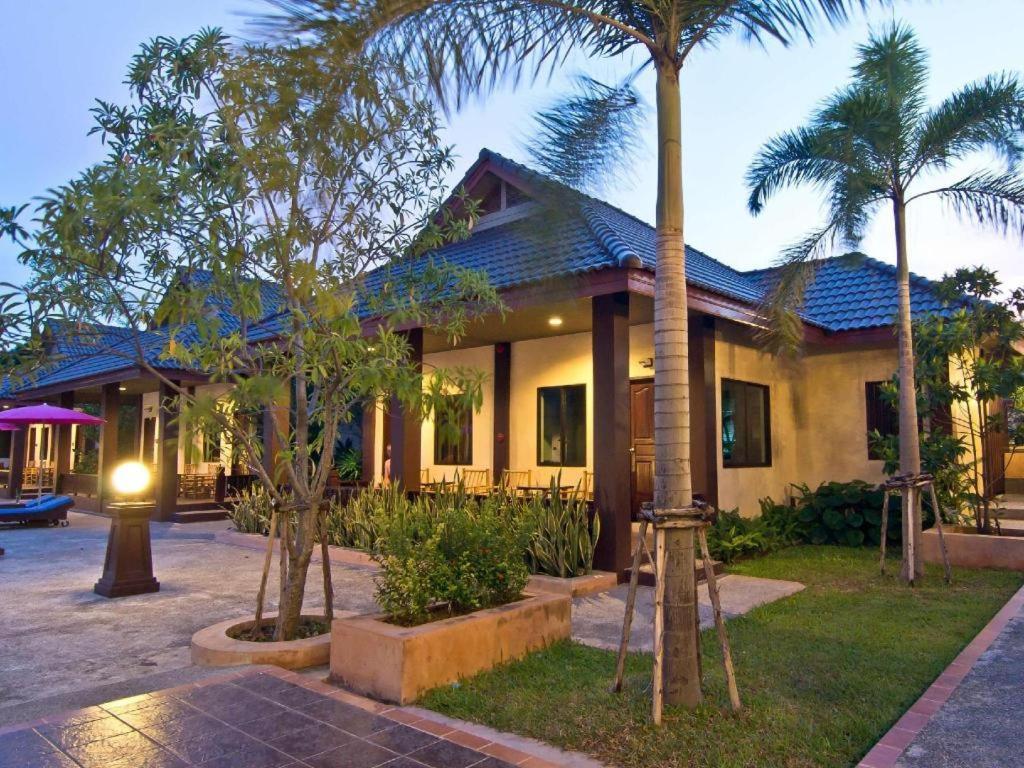 Rose Bay Resort Pattaya Exterior foto