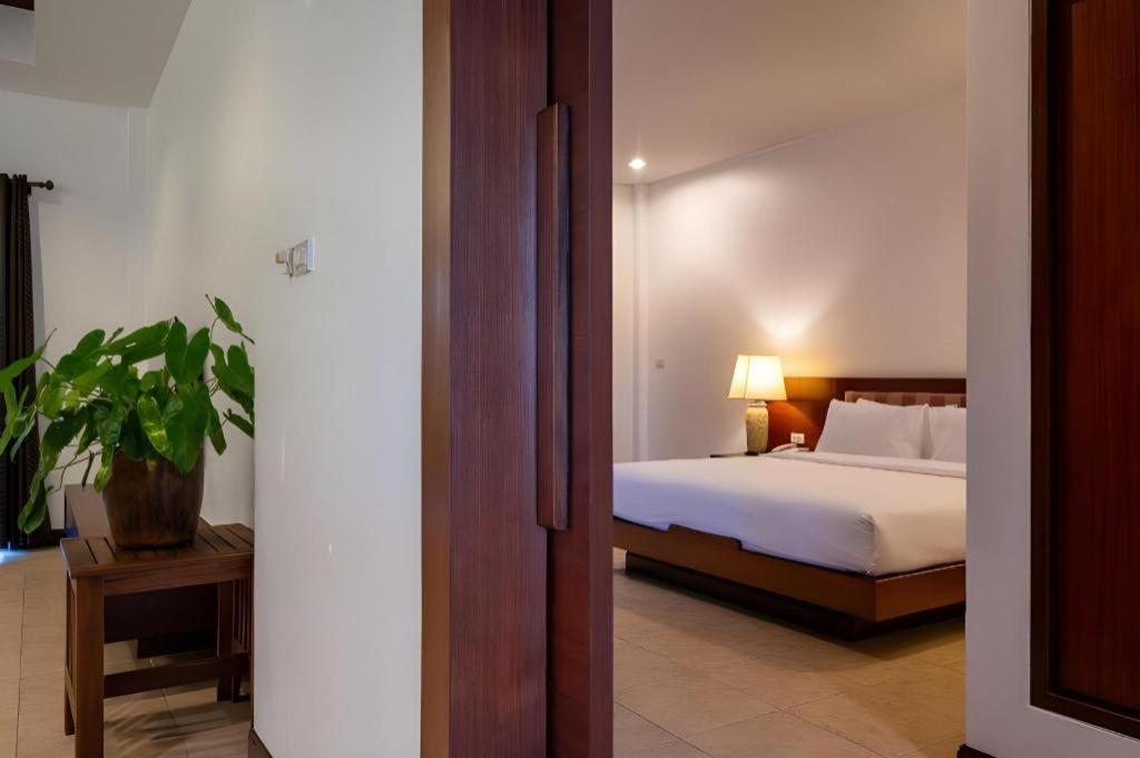 Rose Bay Resort Pattaya Exterior foto