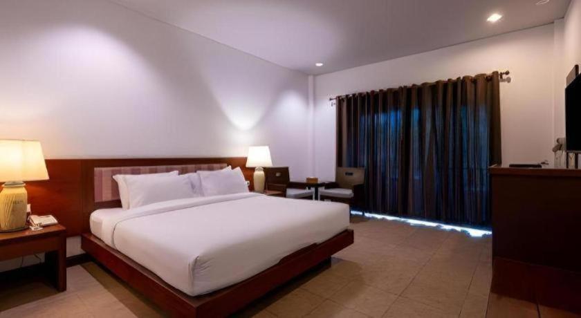 Rose Bay Resort Pattaya Exterior foto