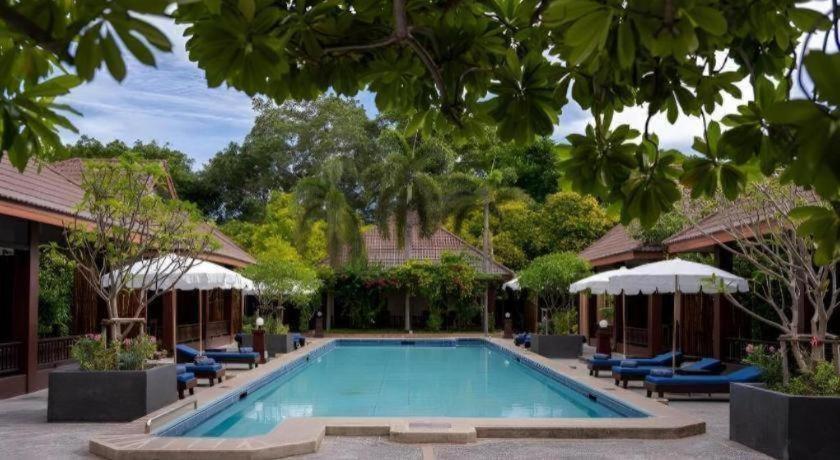 Rose Bay Resort Pattaya Exterior foto