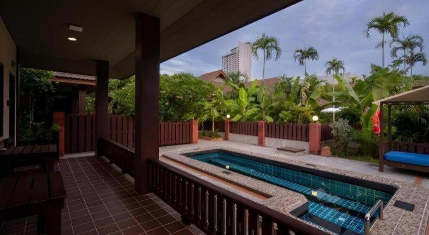 Rose Bay Resort Pattaya Exterior foto
