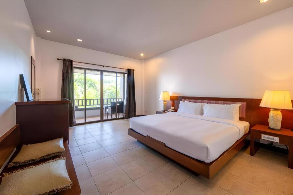 Rose Bay Resort Pattaya Exterior foto